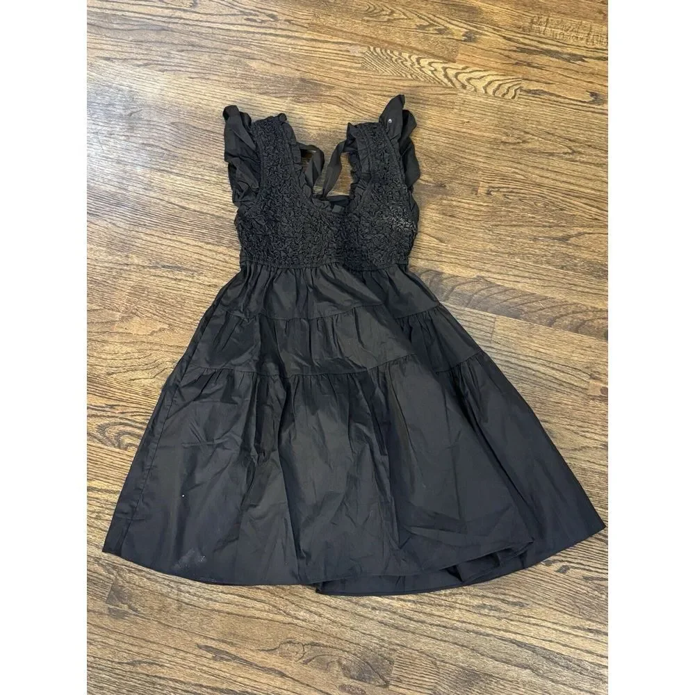 en saison Black Matisse Flutter Women Dresses Smocked Size Medium Stretchy - Picture 3 of 8